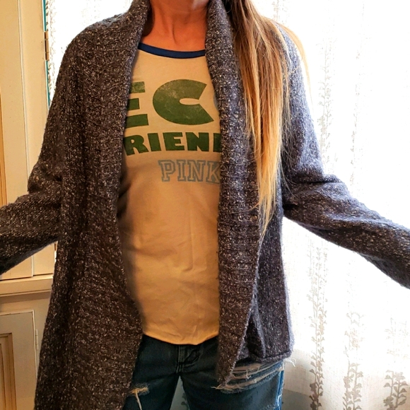 Ultra Fuzzy Wrap Up Saturday Anything Cardigan - Picture 2 of 16